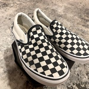 Women’s Black and White Checkered Vans Size 7 *GOOD CONDITION*